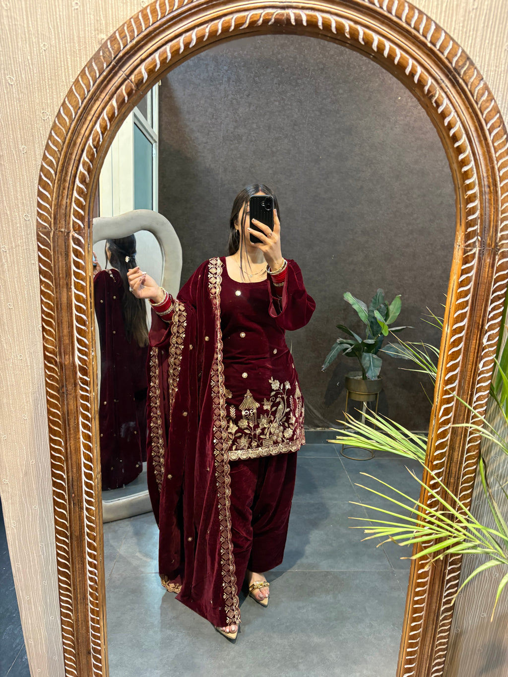 Velvet Farshi suit set